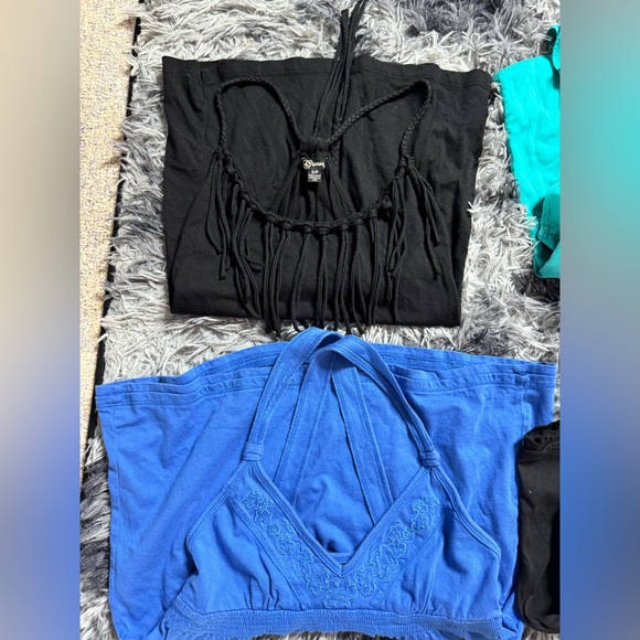 Guess Shirt Bundle - Picture 5 of 7